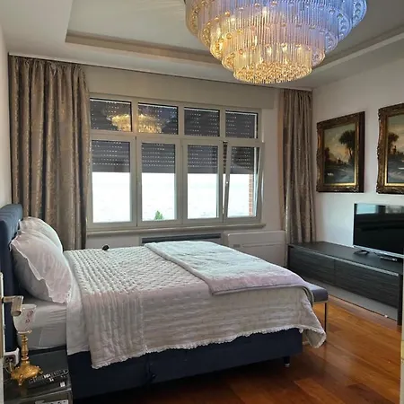 Isabella - Luxury With Style Right Next To The Beach, Private Pool And Sea View Opatija
