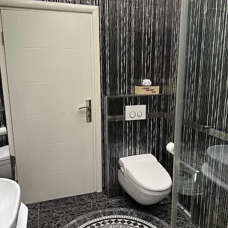 Isabella - Luxury With Style Right Next To The Beach, Private Pool And Sea View Apartment Opatija
