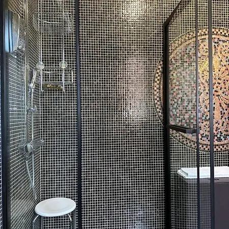 Isabella - Luxury With Style Right Next To The Beach, Private Pool And Sea View Apartment *