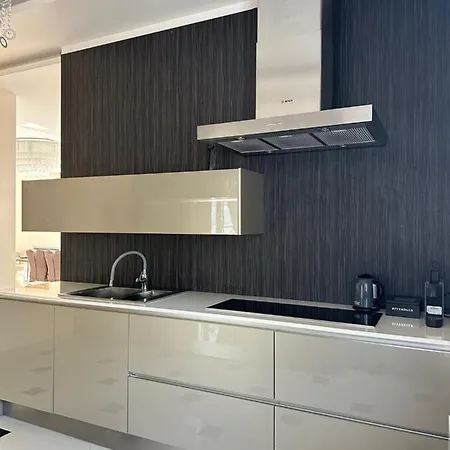 Isabella - Luxury With Style Right Next To The Beach, Private Pool And Sea View Apartment *